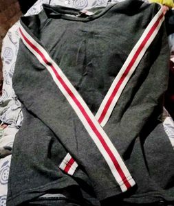 Gray Top - Sporty Style