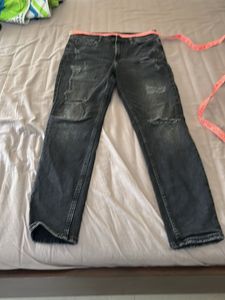 Ripped H&M Skinny Fit Jeans