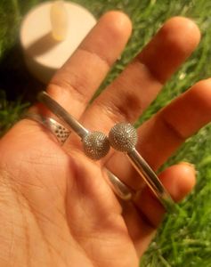 Silver Adjustable Bangle🤍