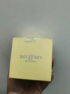 Dot&amp;Key Vitamin C+E Moisturizer Yellow