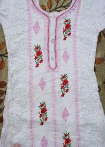 Elegant White Embroidered Kurta