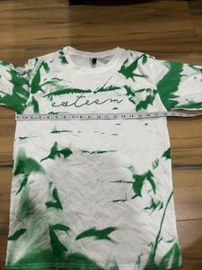 boys tshirt almost new