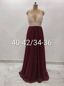 Elegant Burgundy Maxi Dress