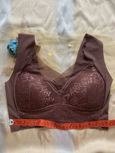 Seemless Bralette With Pads