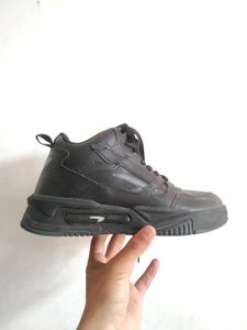 Asian Black High-Top Sneakers
