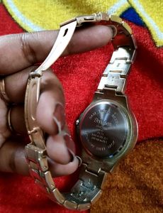 Golden Stylish Metal Watch