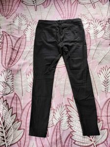 🌸Black Pull-On Jeggings