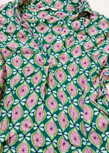 ONLY green cropped shirt