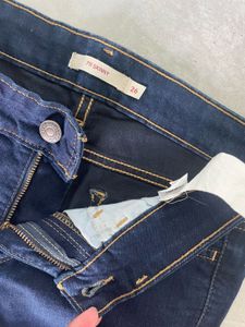 Levi&#39;s Dark Wash Jeans