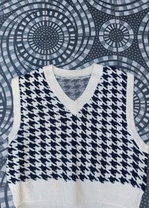Houndstooth Knit Vest