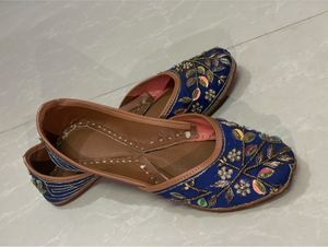 Dabka zardosi punjabi Jutti Flat Footwear Heel