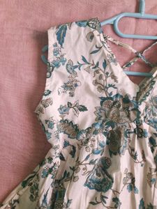 Cotton V-neck Short Kurti