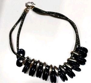 Neckpiece