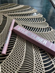 Kylie Cosmetics Kyliner With Box
