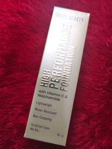 Swiss Beauty High Performance Liquid Dewy Foundati
