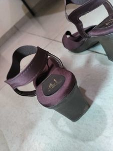 Elegant Brown Heeled Sandals