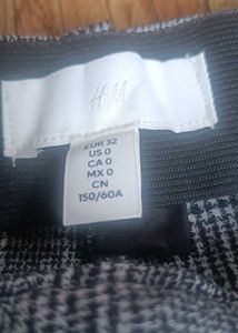 H&amp;M Plaid Trousers (Never Worn)