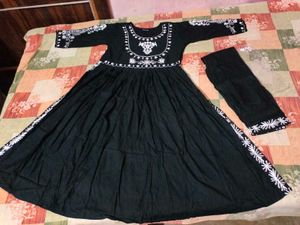 Elegant Embroidered Kurta Set