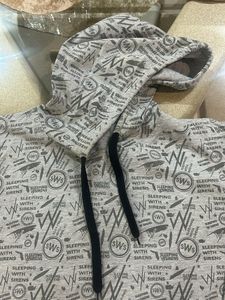 men’s sweatshirt hoodie