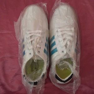 New &amp; Unused Men Sneakers