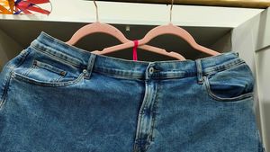 Wide-Leg High-Rise Jeans