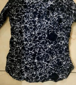 ZOLA Black And White Top