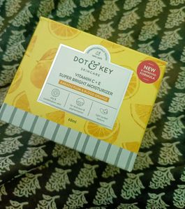 DOT AND KEY VITAMIN C SERUM  MOISTURIZER