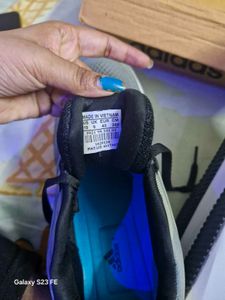 Adidas Sneakers