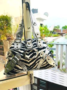 Guess animal zebra print furr Vintage Bag