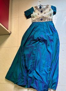 ETHNIC GOWN DEGINER