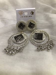 Preety Earrings 💗