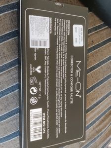 Brand New Me-on Sculpt corrector &amp; Contour Plette