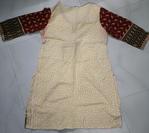 PRICE DROP : L cream knee length kurti