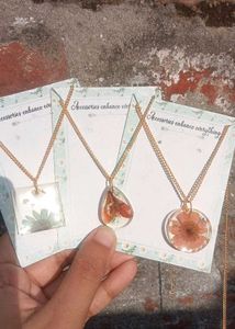 Handmade Resin Flower Necklaces