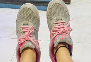 Women Runup Shoes Pink Grey