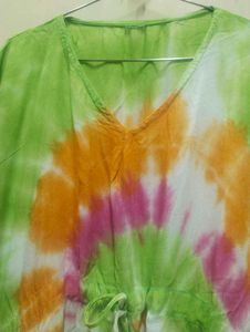 Tie-Dye Kaftan Set looks awesome 😎
