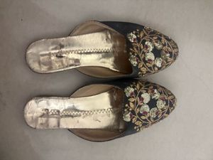 Embroidered Ethnic Mules