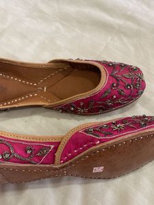 Pink Embellished Juttis