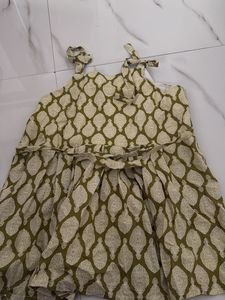 Xs size short kurti sleeveless with adjustable