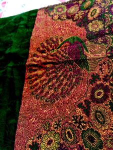 Vintage Embroidered Kurti Set With Saree
