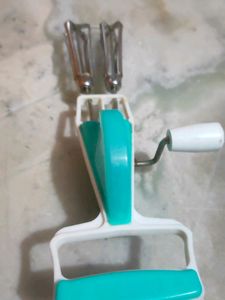 Hand Grinder