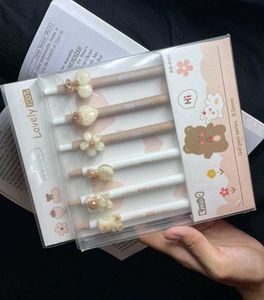 6 Aesthetic Pens