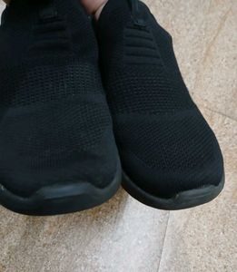 Very Light Weight Comfy Skechers Shoe(Unisex)