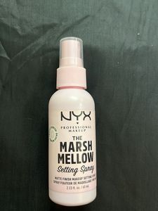NYX Marsh Mellow Setting Spray