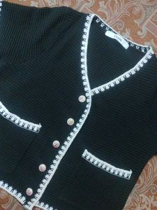 Korean Black Top
