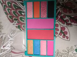 makeup kit with brush and cute comb