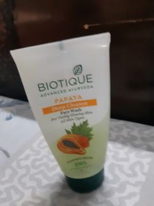 PAPAYA Face Wash