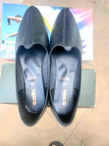 Black Leather Jutti