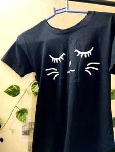 PRINTED TSHIRT - WOMEN IN BLACK