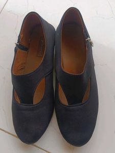 Black Low Heel Shoes